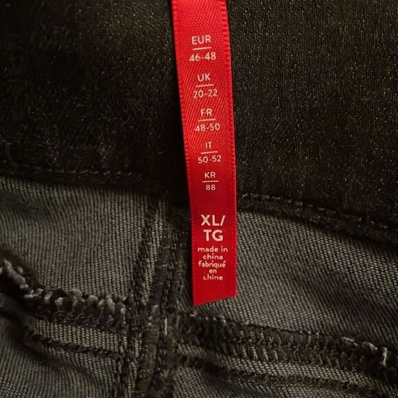 Spanx Black Distressed Pull On Ankle Skinny Jeans Womens Size XL Raw Hem - Picture 8 of 12